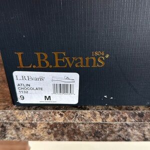 LB Evans men’s slippers